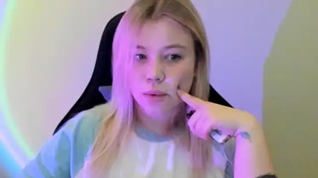 Lulu Di online show from February 20, 2026, 3:47 am