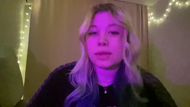 Lulu Di online show from March 7, 2026, 12:29 am