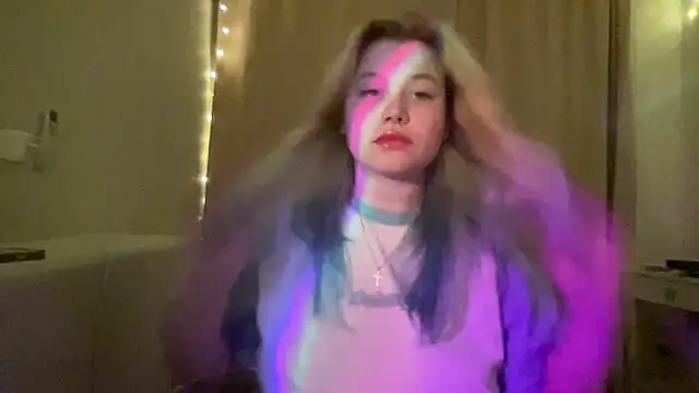 Lulu Di online show from March 14, 2026, 8:36 pm