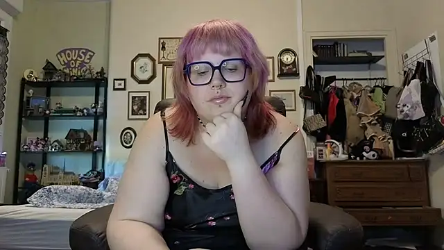 ProfaneHekate online show from June 17, 2026, 6:31 pm