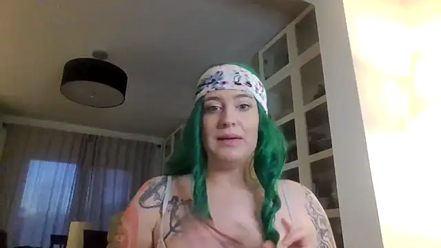 DaisyBlake online show from February 4, 2026, 10:47 pm