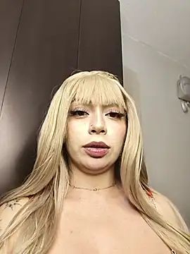 Snapshot of BellaDonna_16 chatting on March 17, 2026, 11:08 pm BellaDonna 16 online show from March 17, 2026, 11:08 pm