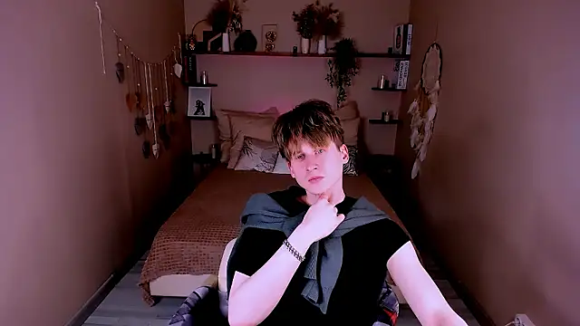 ScottPierce online show from February 3, 2026, 2:53 am