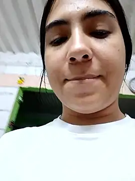 Ailen-cute online show from February 13, 2026, 4:30 am