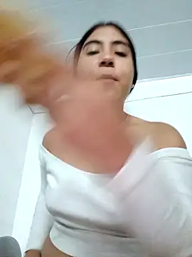 Ailen-cute online show from March 21, 2026, 2:09 pm