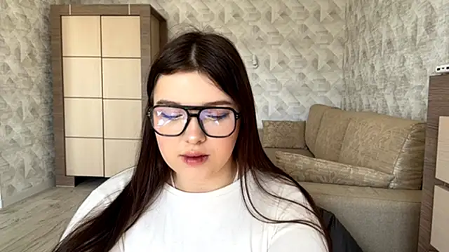  MaryLove  online show from March 18, 2026, 10:18 am