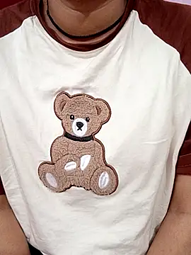 Hot Fiza0 online show from March 18, 2026, 9:29 pm