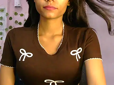 angelpriya  online show from May 5, 2026, 1:52 pm