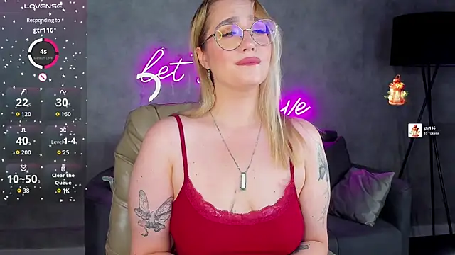 Viickie Nelsson online show from August 4, 2026, 9:23 am