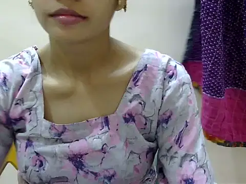 Snapshot of Kulsum_S chatting on August 3, 2026, 2:22 pm Kulsum S online show from August 3, 2026, 2:22 pm