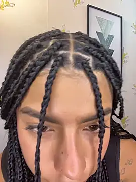 Laia white online show from April 27, 2026, 1:53 pm