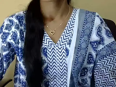 Snapshot of Khushi_v chatting on February 27, 2026, 5:24 pm Khushi v online show from February 27, 2026, 5:24 pm