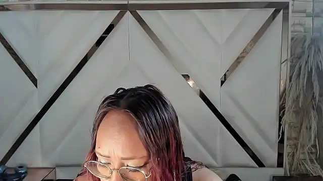 Shara Oz online show from February 24, 2026, 2:31 am