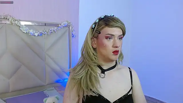 Snapshot of NOOAH_TAY chatting on February 5, 2026, 7:18 pm NOOAH TAY online show from February 5, 2026, 7:18 pm