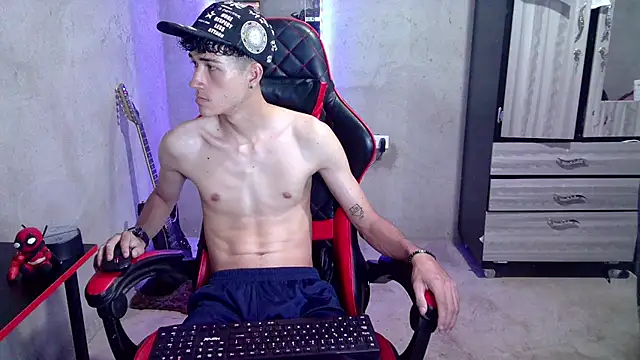 Snapshot of Johnny_cagee_ chatting on July 24, 2026, 12:08 am Johnny cagee online show from July 24, 2026, 12:08 am