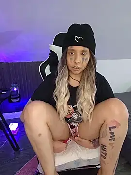 Snapshot of ThatAltGirl chatting on May 15, 2026, 12:34 pm ThatAltGirl online show from May 15, 2026, 12:34 pm