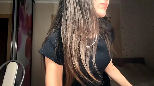 Kiaicatie online show from February 4, 2026, 5:52 pm