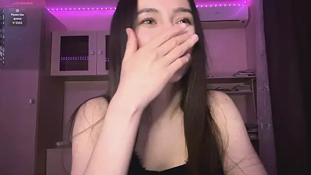 Kiaicatie online show from May 2, 2026, 5:51 pm