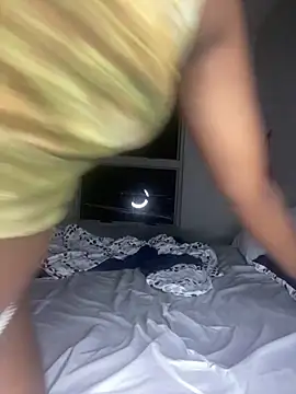 PrimaDonnaxx online show from February 15, 2026, 10:50 pm