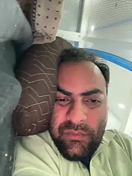 Snapshot of hardlysuck chatting on March 4, 2026, 4:13 pm hardlysuck online show from March 4, 2026, 4:13 pm