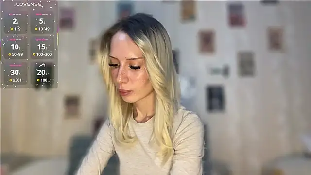 DellaCampbell online show from February 12, 2026, 11:05 am