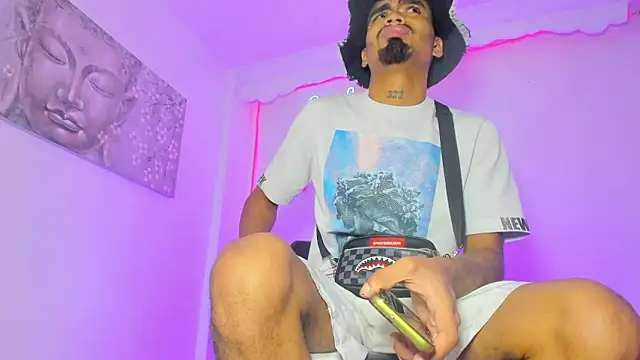 Rpoolrboy online show from June 18, 2026, 4:57 am