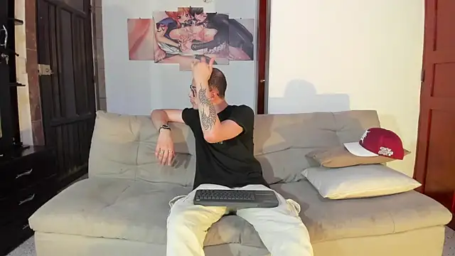 Snapshot of Vlad__night chatting on February 18, 2026, 3:35 am Vlad night online show from February 18, 2026, 3:35 am