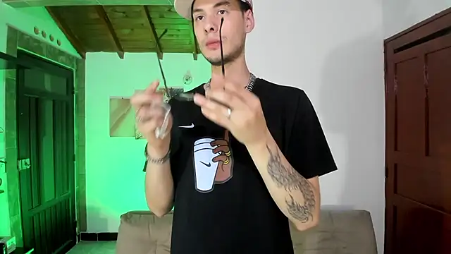 Snapshot of Vlad__night chatting on March 13, 2026, 3:46 am Vlad night online show from March 13, 2026, 3:46 am