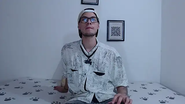 Snapshot of Vlad__night chatting on March 14, 2026, 3:34 am Vlad night online show from March 14, 2026, 3:34 am