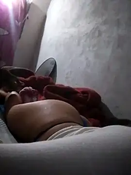 mariposaros4 online show from May 21, 2026, 1:40 pm