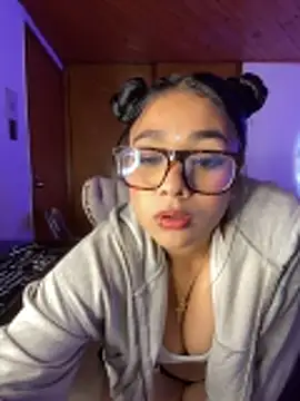 Violetta pinkk1 online show from March 3, 2026, 4:51 am