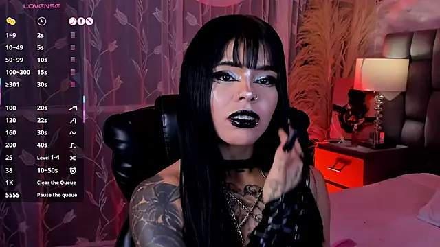 SweetDevil 7 online show from June 21, 2026, 11:29 pm
