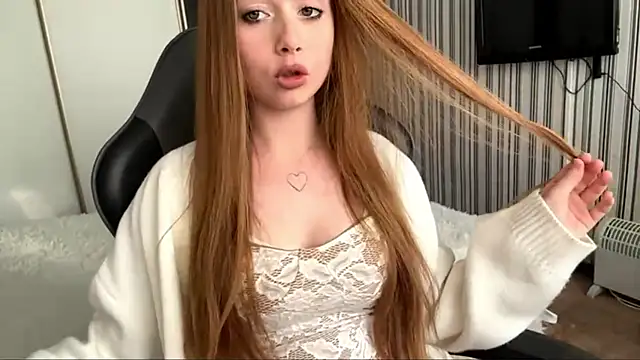 EmilyBubble online show from February 6, 2026, 7:12 am