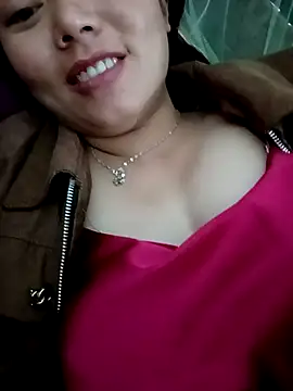 Rose-222 online show from May 4, 2026, 11:45 pm