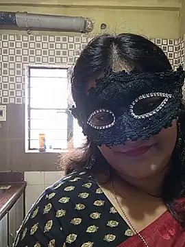 Snapshot of noty_girl2 chatting on June 20, 2026, 6:38 am noty girl2 online show from June 20, 2026, 6:38 am