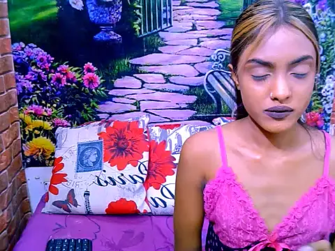 Snapshot of IndianPretty14u2Luv chatting on July 14, 2026, 5:34 am IndianPretty14u2Luv online show from July 14, 2026, 5:34 am