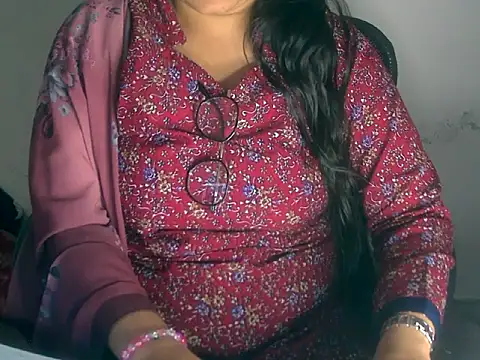 Cute Aliyaa online show from March 1, 2026, 8:16 am