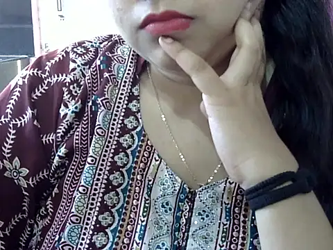 Cute Aliyaa online show from April 7, 2026, 11:21 am