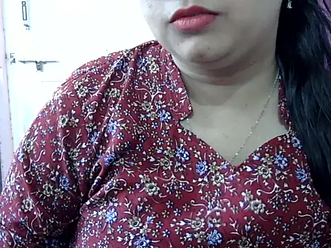 Cute Aliyaa online show from May 14, 2026, 11:17 am