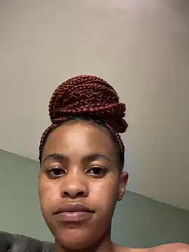 Snapshot of Hot_Mess18 chatting on February 6, 2026, 7:50 pm Hot Mess18 online show from February 6, 2026, 7:50 pm