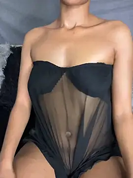 Snapshot of Hot_Mess18 chatting on May 10, 2026, 5:40 pm Hot Mess18 online show from May 10, 2026, 5:40 pm