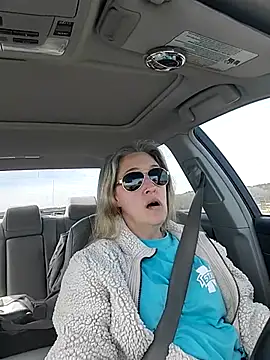 Sunflower0025 online show from February 24, 2026, 6:39 pm