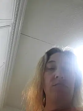 Sunflower0025 online show from March 3, 2026, 12:50 am