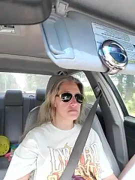 Snapshot of Sunflower0025 chatting on April 20, 2026, 4:10 pm Sunflower0025 online show from April 20, 2026, 4:10 pm