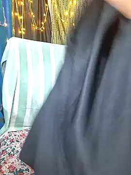 alinaarora online show from April 29, 2026, 2:32 pm