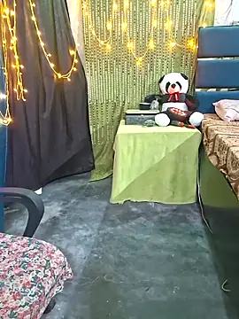 alinaarora online show from May 1, 2026, 5:50 pm