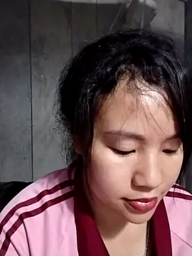 Lymimi online show from May 6, 2026, 3:17 pm