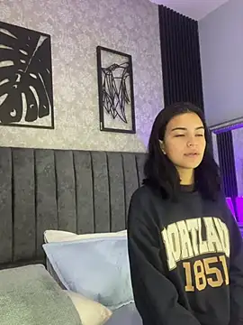 bliinkii and luka  online show from February 17, 2026, 12:56 pm