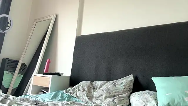 Snapshot of ShontaStrite chatting on February 2, 2026, 10:14 am ShontaStrite online show from February 2, 2026, 10:14 am