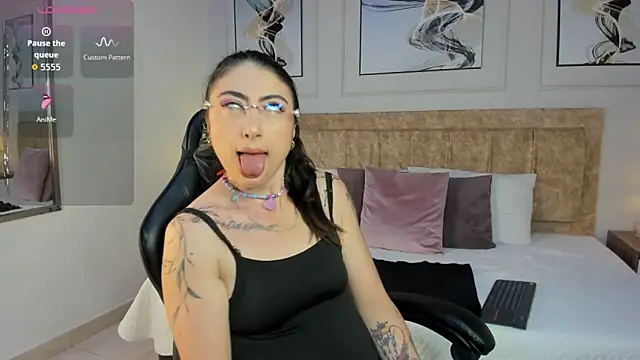 hanna daze online show from March 13, 2026, 3:13 am